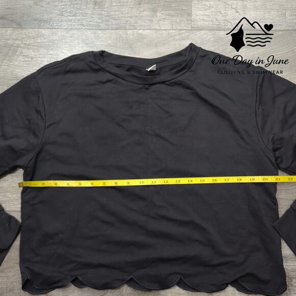 Romwe Scallop Edge Long Sleeve Sweatshirt Size XL - Picture 2 of 4
